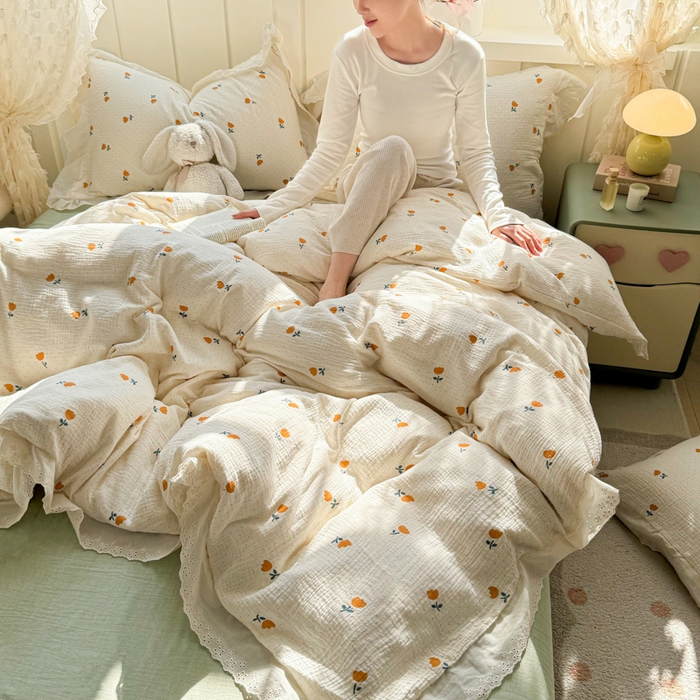 91家纺网 家纺一手货源 找家纺 咏绒家纺工厂店 2025新款全棉双层皱皱沙印花花边款四件套 花期