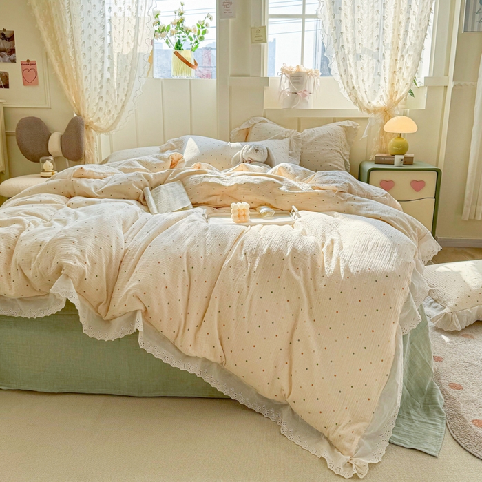 91家纺网 家纺一手货源 找家纺 咏绒家纺工厂店 2025新款全棉双层皱皱沙印花花边款四件套 墨颜