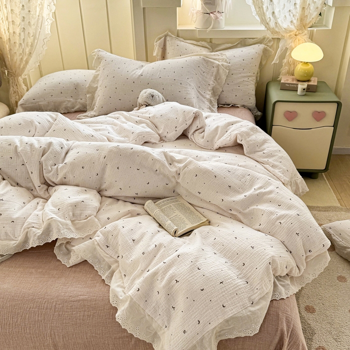 91家纺网 家纺一手货源 找家纺 咏绒家纺工厂店 2025新款全棉双层皱皱沙印花花边款四件套 星月