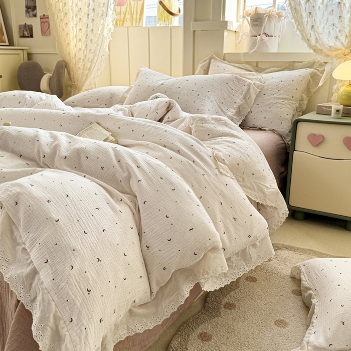 91家纺网 家纺一手货源 找家纺 咏绒家纺工厂店 2025新款全棉双层皱皱沙印花花边款四件套 星月