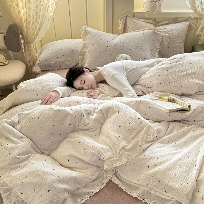 91家纺网 家纺一手货源 找家纺 咏绒家纺工厂店 2025新款全棉双层皱皱沙印花花边款四件套 星月