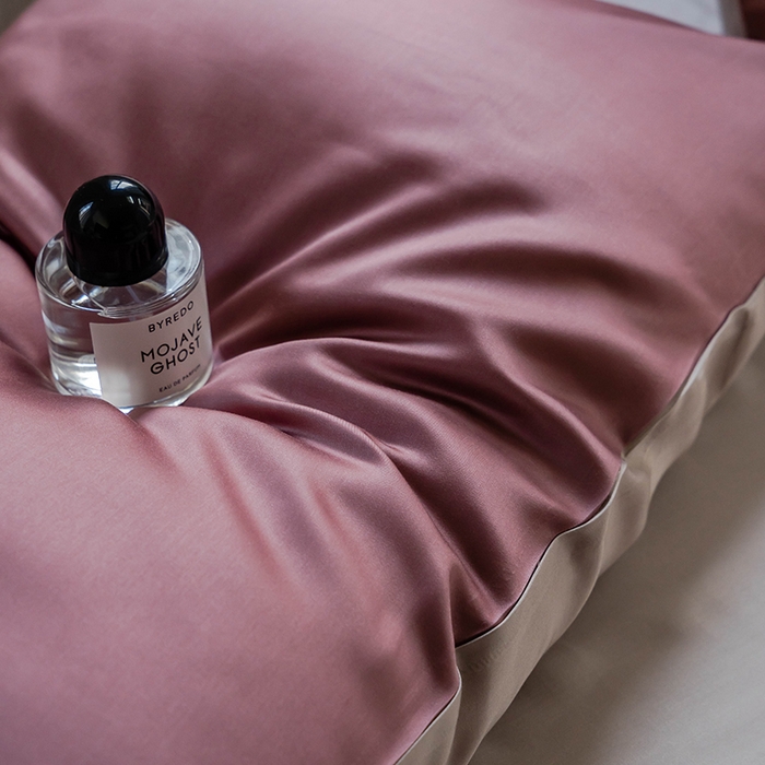 91家纺网 家纺一手货源 找家纺 浩情国际婚庆供货中心 2026新款60支奥地利兰精天丝纯色双拼系列四件套 野樱莓-芋泥灰