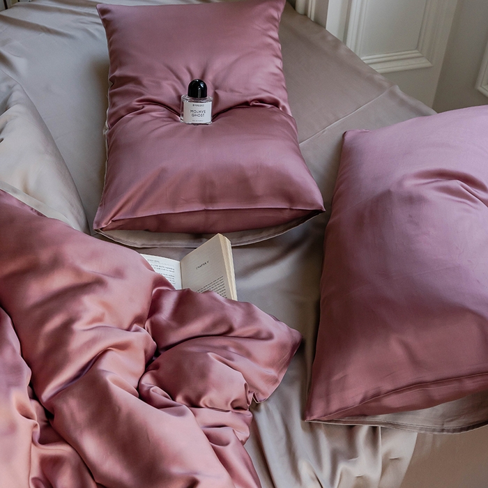 91家纺网 家纺一手货源 找家纺 浩情国际婚庆供货中心 2026新款60支奥地利兰精天丝纯色双拼系列四件套 野樱莓-芋泥灰