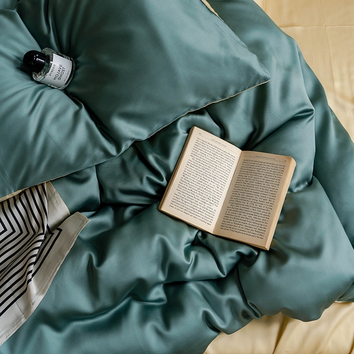 91家纺网 家纺一手货源 找家纺 浩情国际婚庆供货中心 2026新款60支奥地利兰精天丝纯色双拼系列四件套 天青色-香槟金