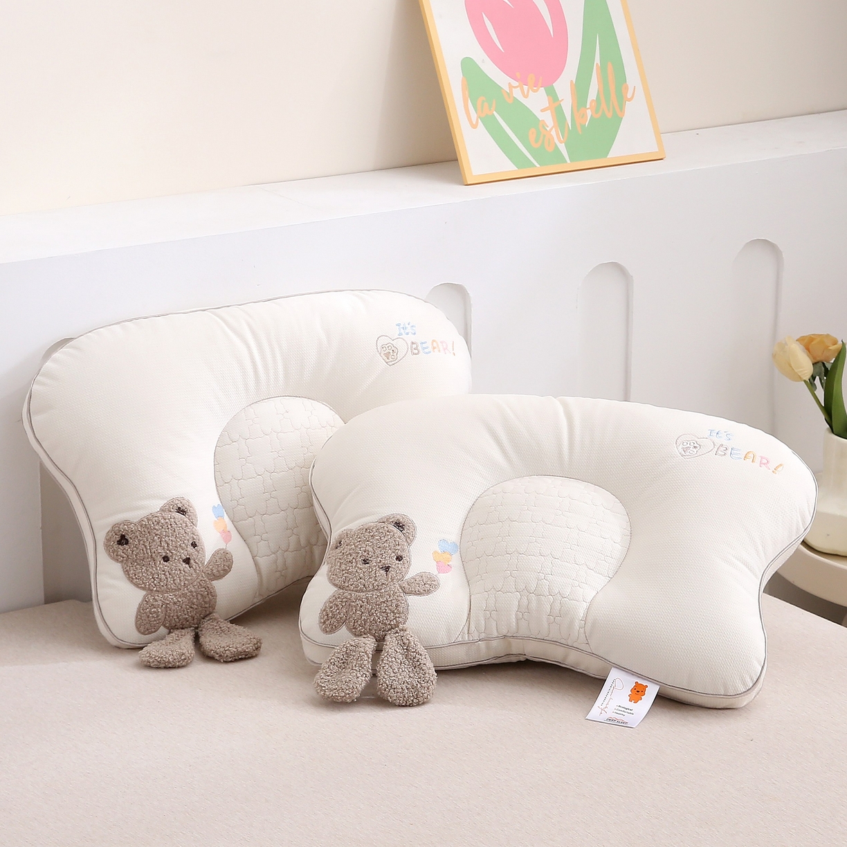 91家纺网 家纺一手货源 找家纺 珍贝家纺 2025新款毛巾绣儿童护颈枕枕头枕芯 贴布绣小熊--灰