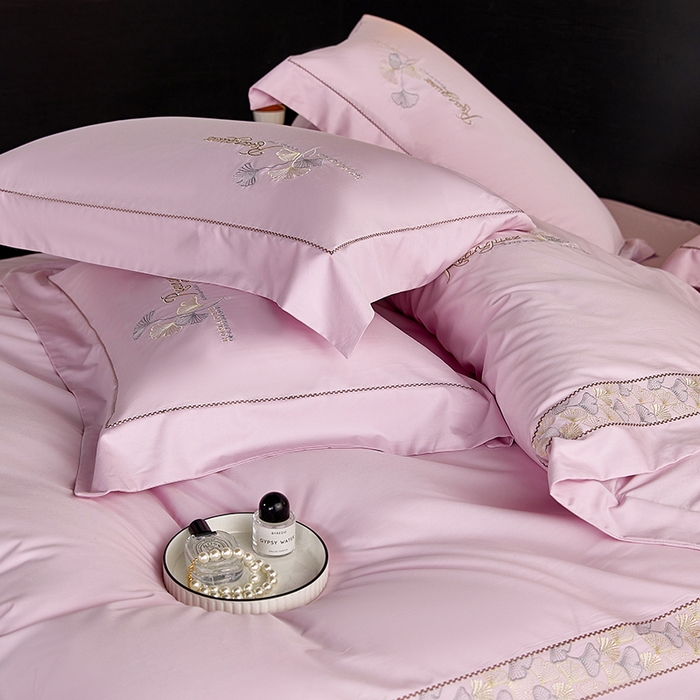 91家纺网 家纺一手货源 找家纺 浩情国际婚庆供货中心 2026新款160S春夏天丝棉高端刺绣系列四件套 银之杏-优雅紫