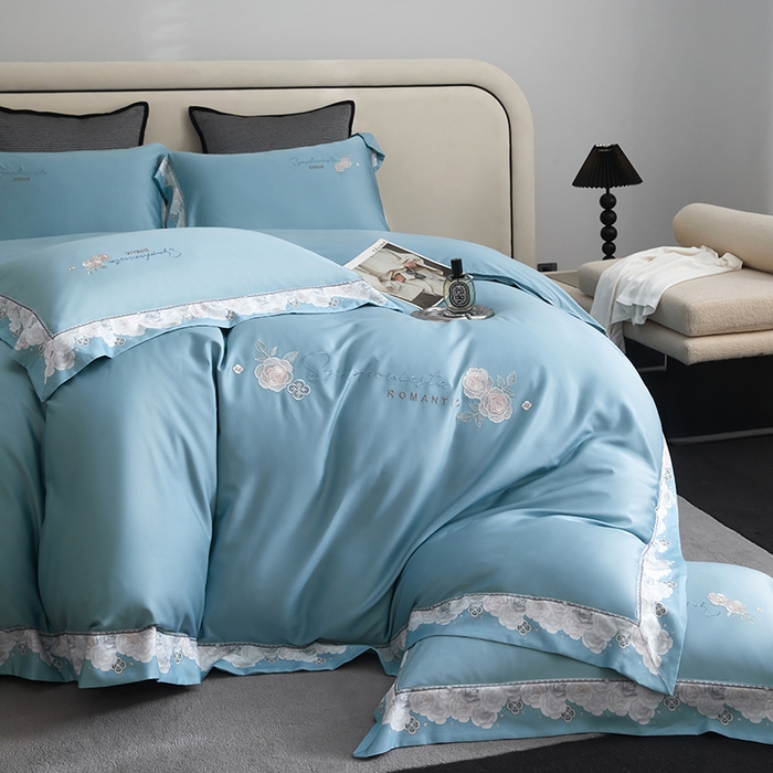 91家纺网 家纺一手货源 找家纺 浩情国际婚庆供货中心 2026新款160S春夏天丝棉高端刺绣系列四件套 玫瑰花香-卡宴蓝