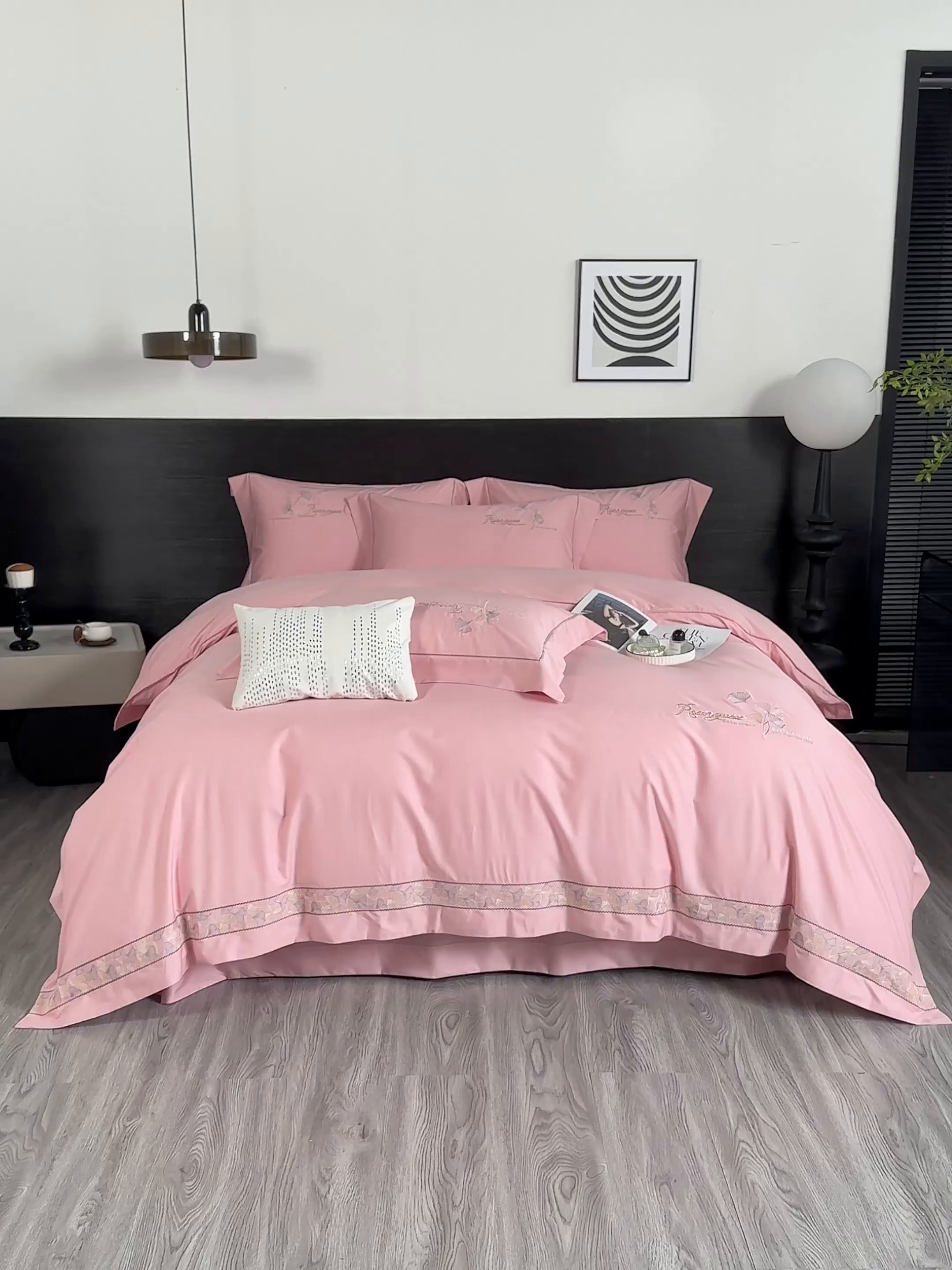 91家纺网 家纺一手货源 找家纺 浩情国际婚庆供货中心 2026新款160S春夏天丝棉高端刺绣系列四件套 银之杏-豆沙