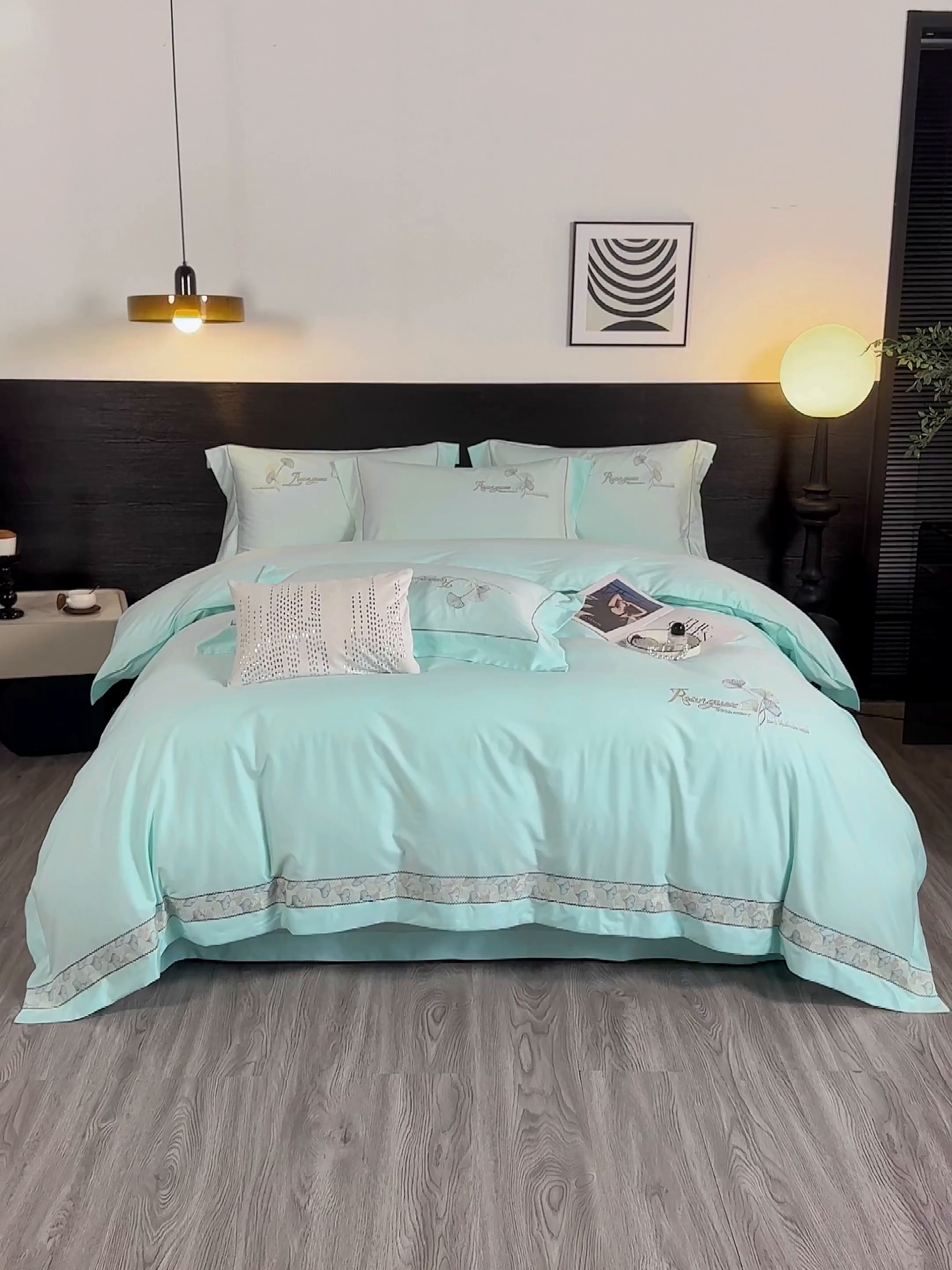 91家纺网 家纺一手货源 找家纺 浩情国际婚庆供货中心 2026新款160S春夏天丝棉高端刺绣系列四件套 银之杏-湖水蓝