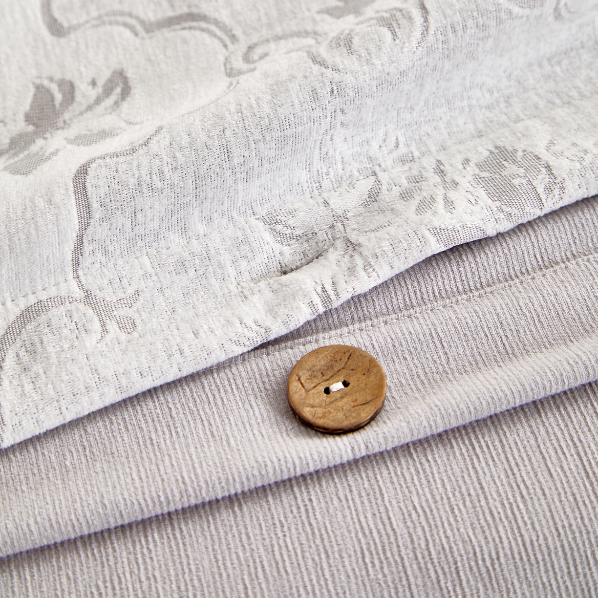 91家纺网 家纺一手货源 找家纺 咏绒家纺工厂店 2025新款雪尼尔棉绒大提花四件套 小茉莉-橡树棕