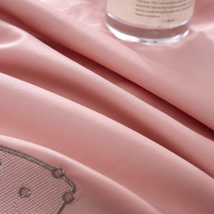 91家纺网 家纺一手货源 找家纺 浩情国际婚庆供货中心 2026新款180支长绒棉重工刺绣四件套 优雅主义-粉