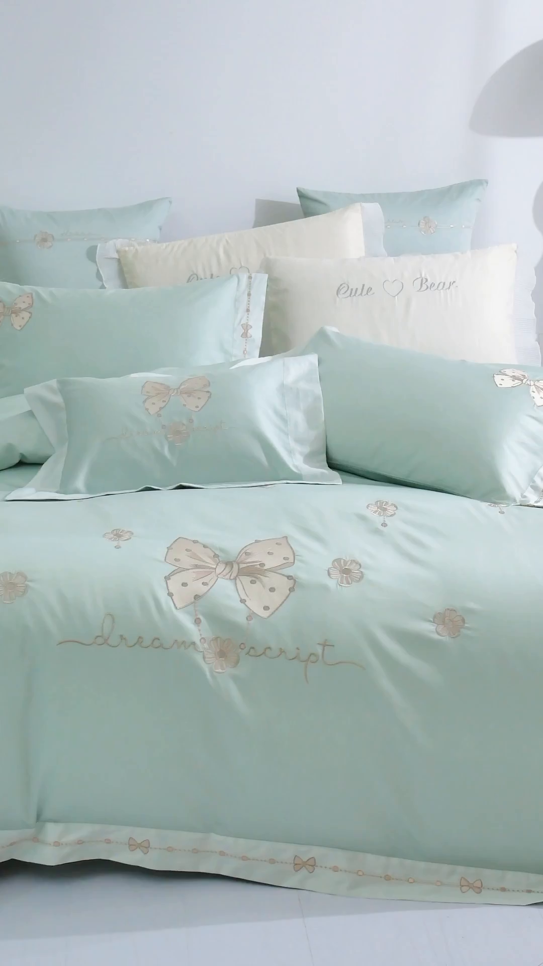 91家纺网 家纺一手货源 找家纺 浩情国际婚庆供货中心 2026新款180支长绒棉重工刺绣四件套 优雅主义-水绿