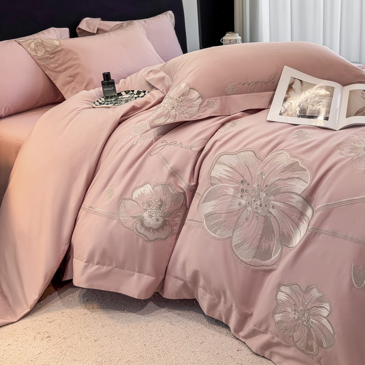 91家纺网 家纺一手货源 找家纺 （总）女子家纺 2025新款A类长绒棉新疆全棉纯棉刺绣宽边四件套-花千骨