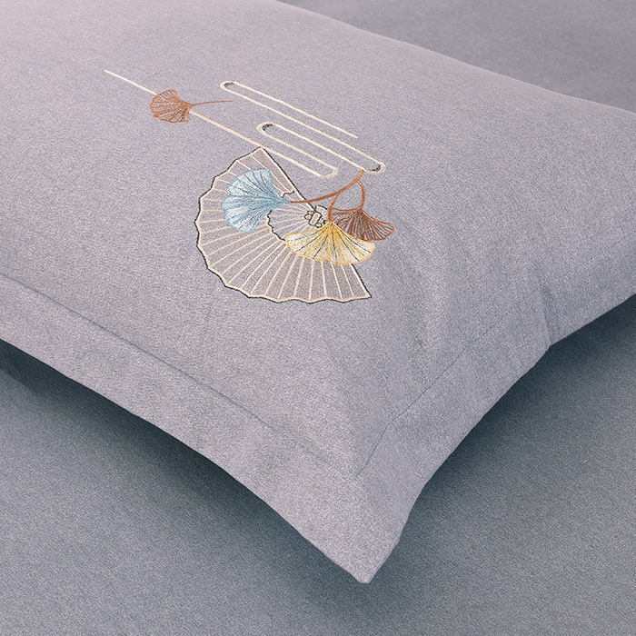 91家纺网 家纺一手货源 找家纺 浩情国际婚庆供货中心 2026四季新品120S全棉斜纹加厚磨毛高端刺绣四件套 维也纳-高级灰