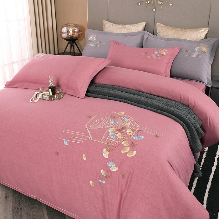 91家纺网 家纺一手货源 找家纺 浩情国际婚庆供货中心 2026四季新品120S全棉斜纹加厚磨毛高端刺绣四件套 维也纳-豆沙