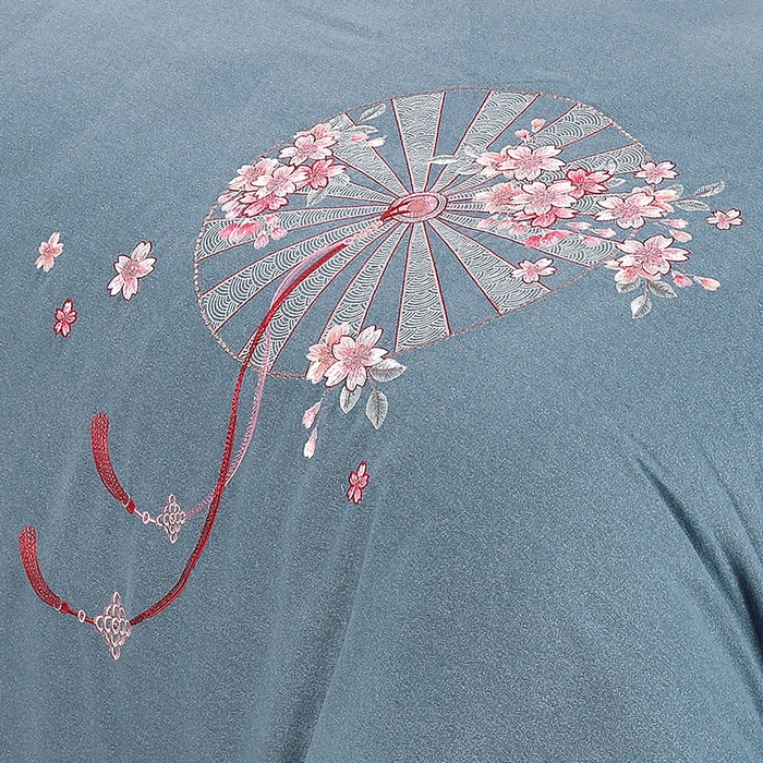 91家纺网 家纺一手货源 找家纺 浩情国际婚庆供货中心 2026四季新品120S全棉斜纹加厚磨毛高端刺绣四件套 浪漫樱花-富贵银