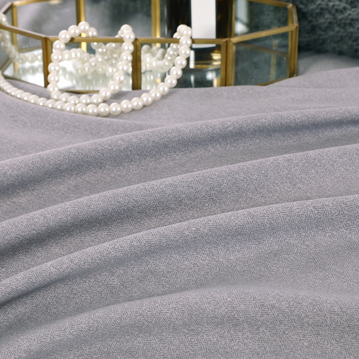 91家纺网 家纺一手货源 找家纺 浩情国际婚庆供货中心 2026四季新品120S全棉斜纹加厚磨毛高端刺绣四件套 浪漫樱花-高级灰