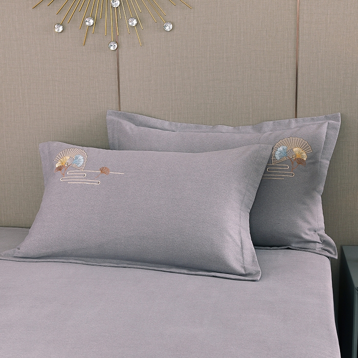 91家纺网 家纺一手货源 找家纺 浩情国际婚庆供货中心 2026四季新品120S全棉斜纹加厚磨毛高端刺绣四件套 维也纳-高级灰