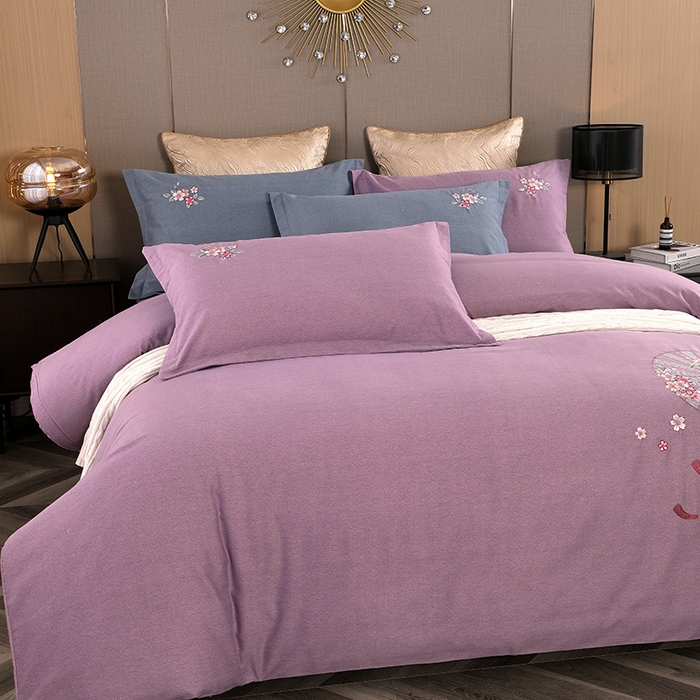 91家纺网 家纺一手货源 找家纺 浩情国际婚庆供货中心 2026四季新品120S全棉斜纹加厚磨毛高端刺绣四件套 浪漫樱花-浪漫紫