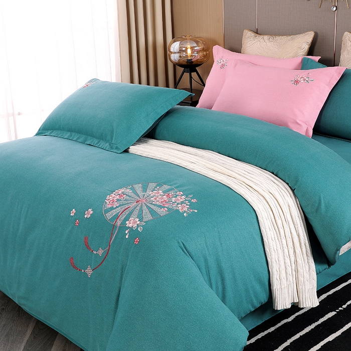 91家纺网 家纺一手货源 找家纺 浩情国际婚庆供货中心 2026四季新品120S全棉斜纹加厚磨毛高端刺绣四件套 浪漫樱花-淡雅绿