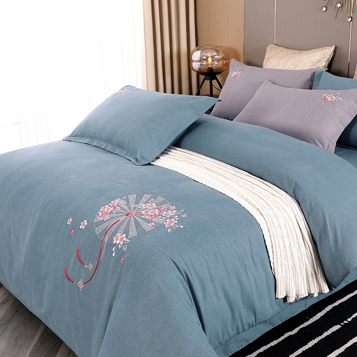 91家纺网 家纺一手货源 找家纺 浩情国际婚庆供货中心 2026四季新品120S全棉斜纹加厚磨毛高端刺绣四件套 浪漫樱花-富贵银