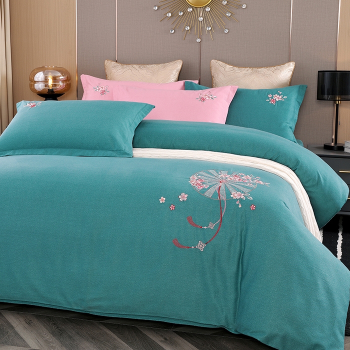 91家纺网 家纺一手货源 找家纺 浩情国际婚庆供货中心 2026四季新品120S全棉斜纹加厚磨毛高端刺绣四件套 浪漫樱花-淡雅绿