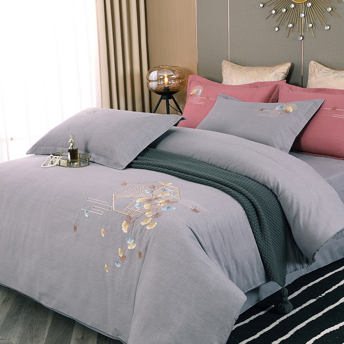 91家纺网 家纺一手货源 找家纺 浩情国际婚庆供货中心 2026四季新品120S全棉斜纹加厚磨毛高端刺绣四件套 维也纳-高级灰