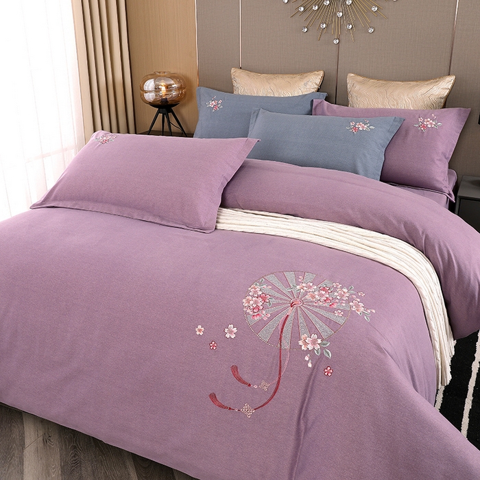 91家纺网 家纺一手货源 找家纺 浩情国际婚庆供货中心 2026四季新品120S全棉斜纹加厚磨毛高端刺绣四件套 浪漫樱花-浪漫紫