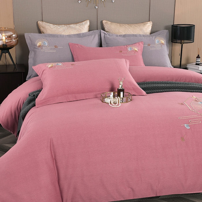 91家纺网 家纺一手货源 找家纺 浩情国际婚庆供货中心 2026四季新品120S全棉斜纹加厚磨毛高端刺绣四件套 维也纳-豆沙