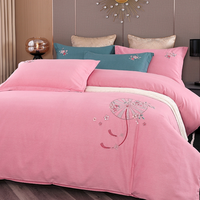 91家纺网 家纺一手货源 找家纺 浩情国际婚庆供货中心 2026四季新品120S全棉斜纹加厚磨毛高端刺绣四件套 浪漫樱花-公主粉