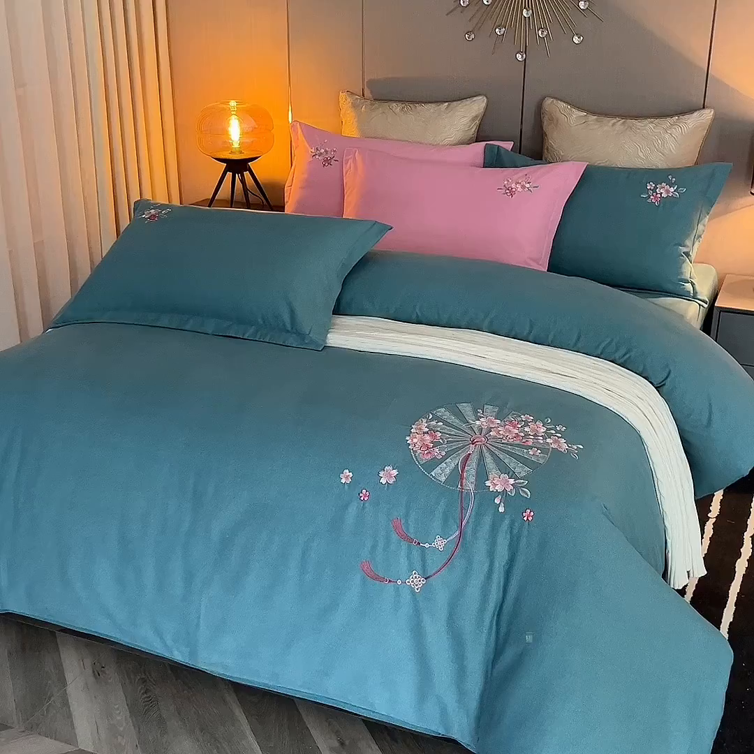 91家纺网 家纺一手货源 找家纺 浩情国际婚庆供货中心 2026四季新品120S全棉斜纹加厚磨毛高端刺绣四件套 浪漫樱花-淡雅绿