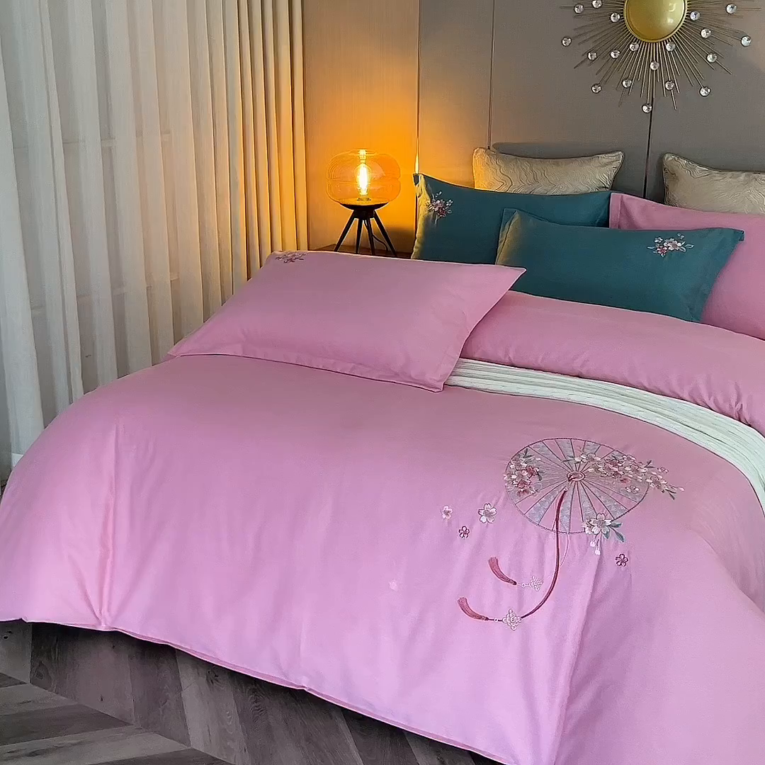 91家纺网 家纺一手货源 找家纺 浩情国际婚庆供货中心 2026四季新品120S全棉斜纹加厚磨毛高端刺绣四件套 浪漫樱花-公主粉