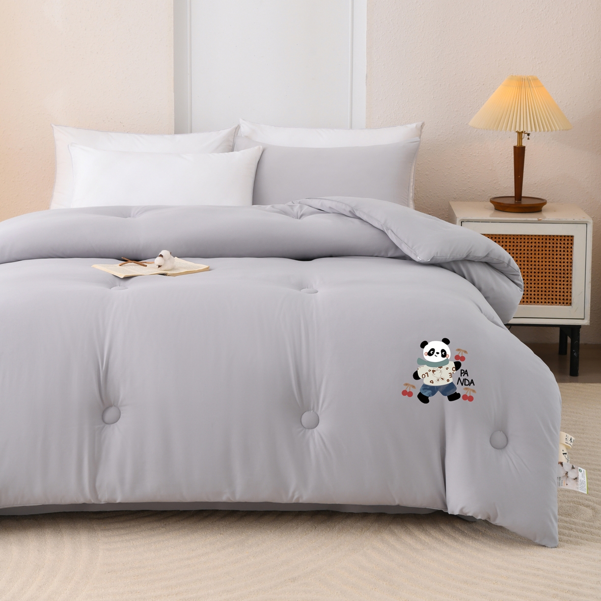 91家纺网 家纺一手货源 找家纺 寝美资家居 2025新款熊猫棉花被被子被芯 浅灰