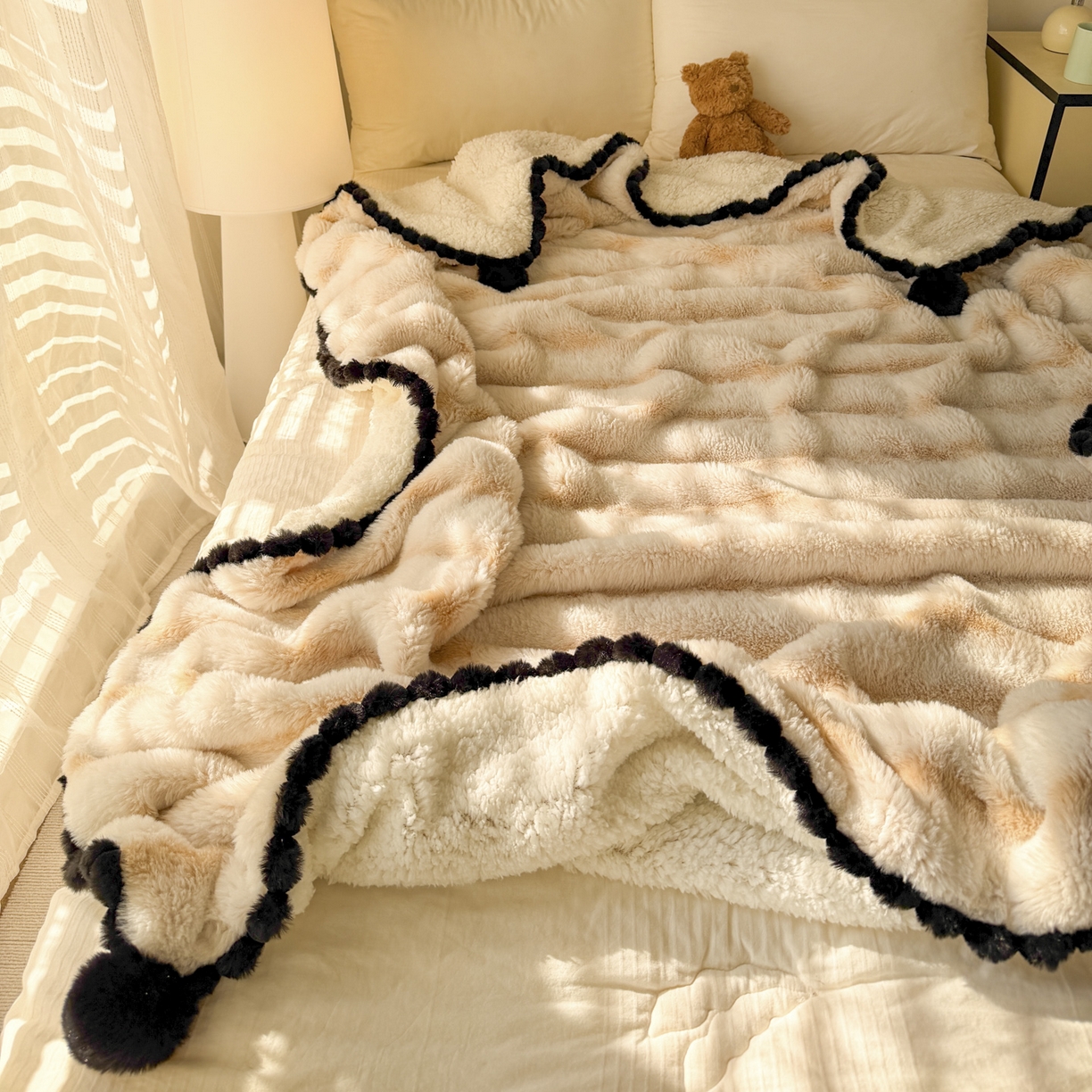 91家纺网 家纺一手货源 找家纺 潮邦创意家居 2025新款背印兔兔绒波纹花边球毯-云绒黑珠系列 云绒黑珠-浅驼