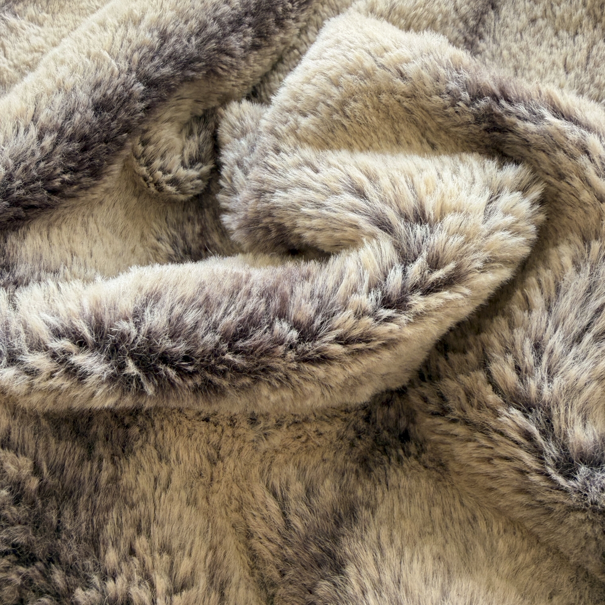 91家纺网 家纺一手货源 找家纺 潮邦创意家居 2025新款背印兔兔绒波纹花边球毯-云绒黑珠系列 云绒黑珠-咖色