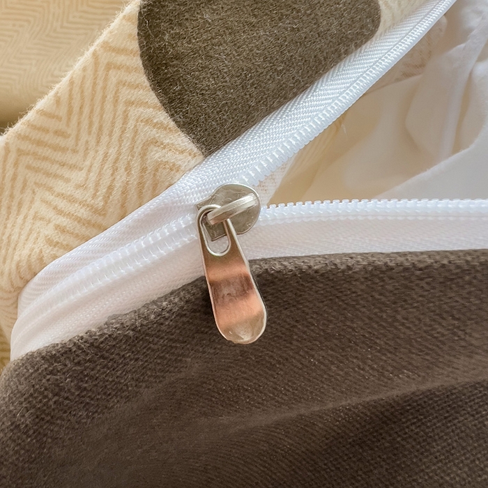 91家纺网 家纺一手货源 找家纺 曲之慕 2026新款全棉纯棉加厚喷气磨毛印花四件套 登威熊