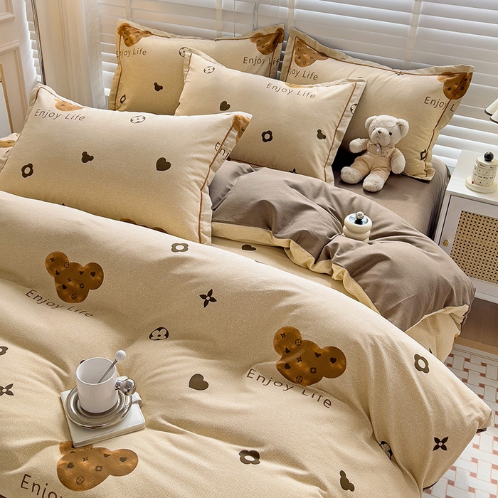 91家纺网 家纺一手货源 找家纺 曲之慕 2026新款全棉纯棉加厚喷气磨毛印花四件套 登威熊