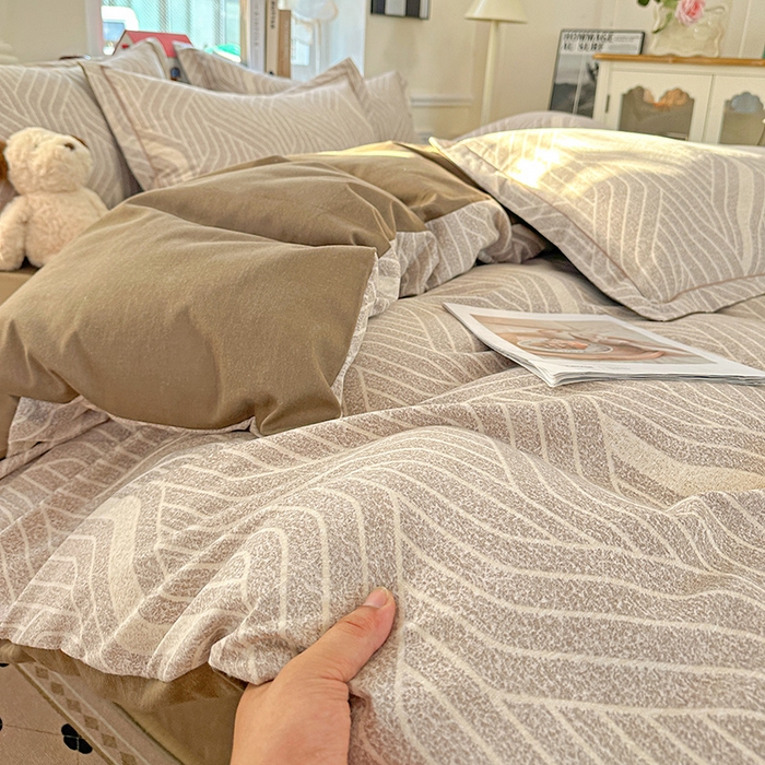 91家纺网 家纺一手货源 找家纺 曲之慕 2026新款全棉纯棉加厚喷气磨毛印花四件套 艾格拉