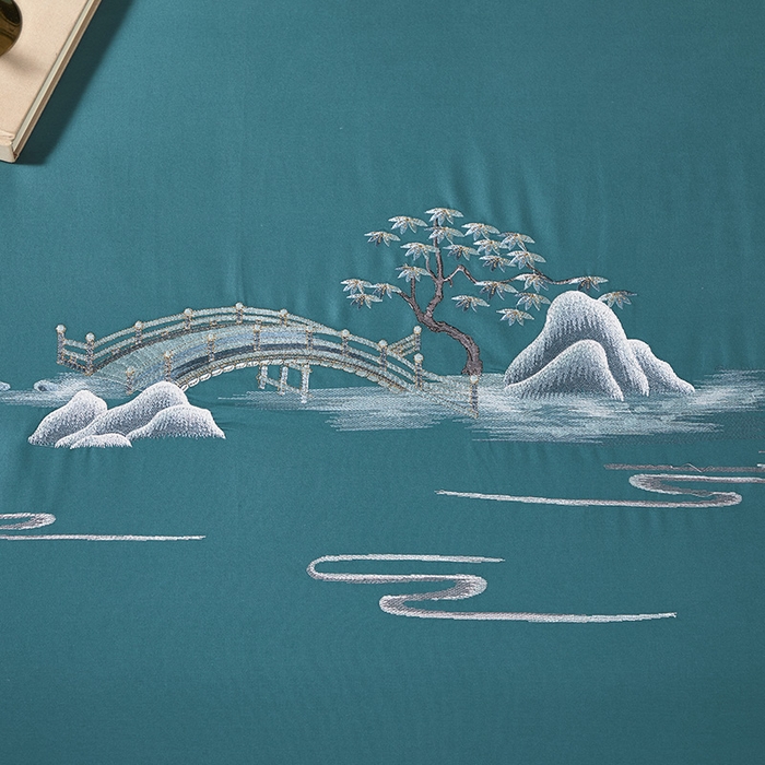 91家纺网 家纺一手货源 找家纺 浩情国际婚庆供货中心 2026新品-100支全棉长绒棉磨毛高端刺绣系列四件套 山水情-湖兰