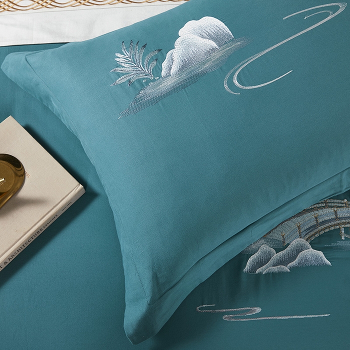 91家纺网 家纺一手货源 找家纺 浩情国际婚庆供货中心 2026新品-100支全棉长绒棉磨毛高端刺绣系列四件套 山水情-湖兰