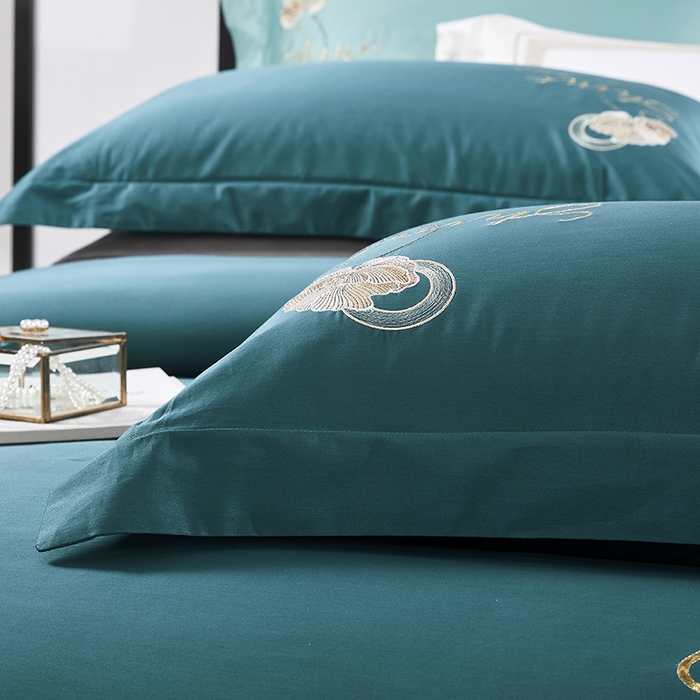 91家纺网 家纺一手货源 找家纺 浩情国际婚庆供货中心 2026新品-100支全棉长绒棉磨毛高端刺绣系列四件套 轻曼-湖兰