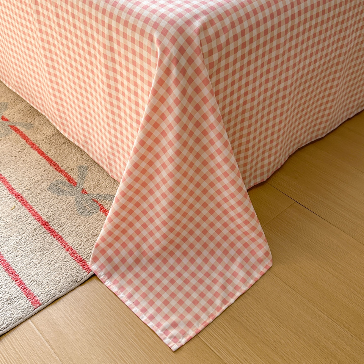 91家纺网 家纺一手货源 找家纺 冕悠家纺 2025新款A类加厚水洗棉格子点点印花超柔单品床单枕套 粉格