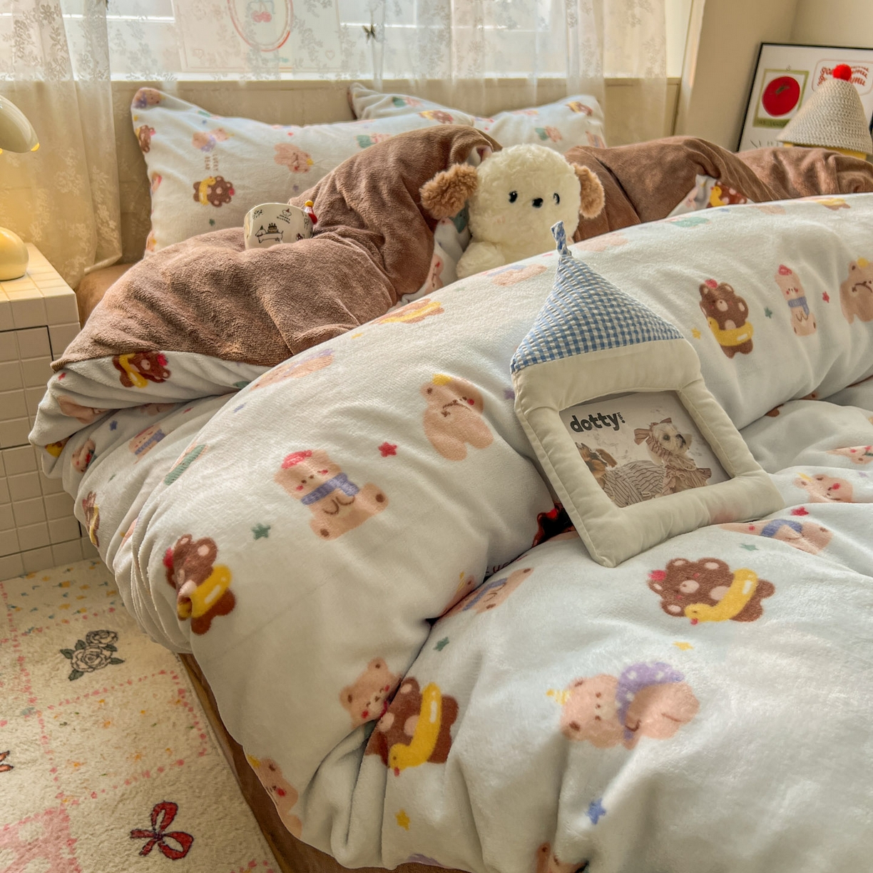 91家纺网 家纺一手货源 找家纺 冕悠家纺 2025新款A类200克加厚印花牛奶绒保暖四件套提供买家秀 小熊历险记