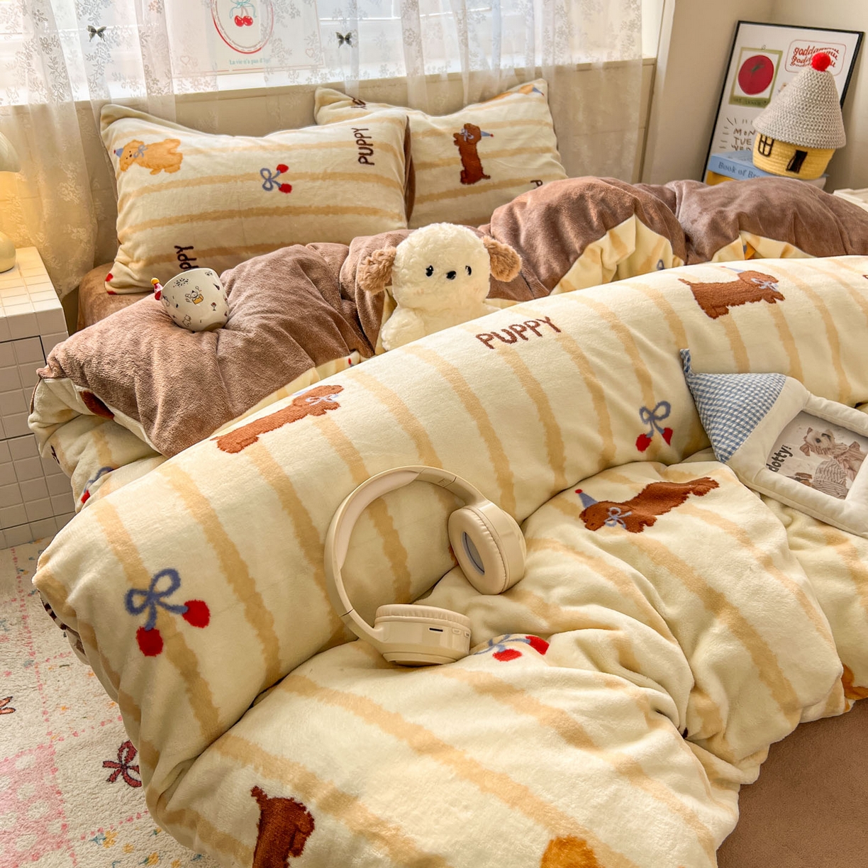 91家纺网 家纺一手货源 找家纺 冕悠家纺 2025新款A类200克加厚印花牛奶绒保暖四件套提供买家秀 腊肠狗