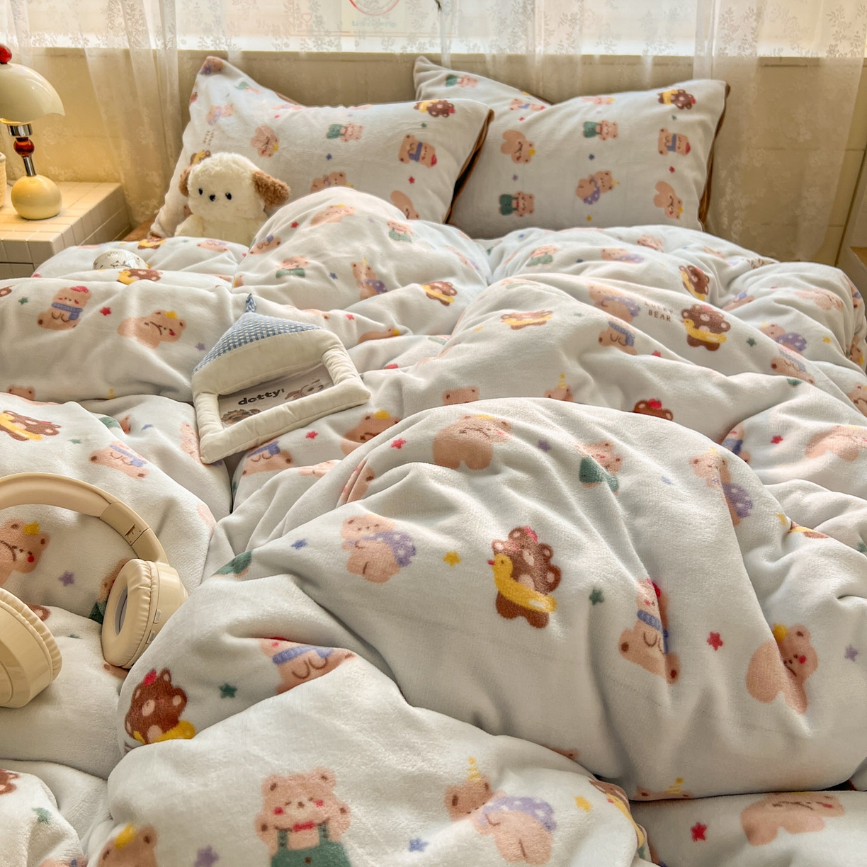 91家纺网 家纺一手货源 找家纺 冕悠家纺 2025新款A类200克加厚印花牛奶绒保暖四件套提供买家秀 小熊历险记