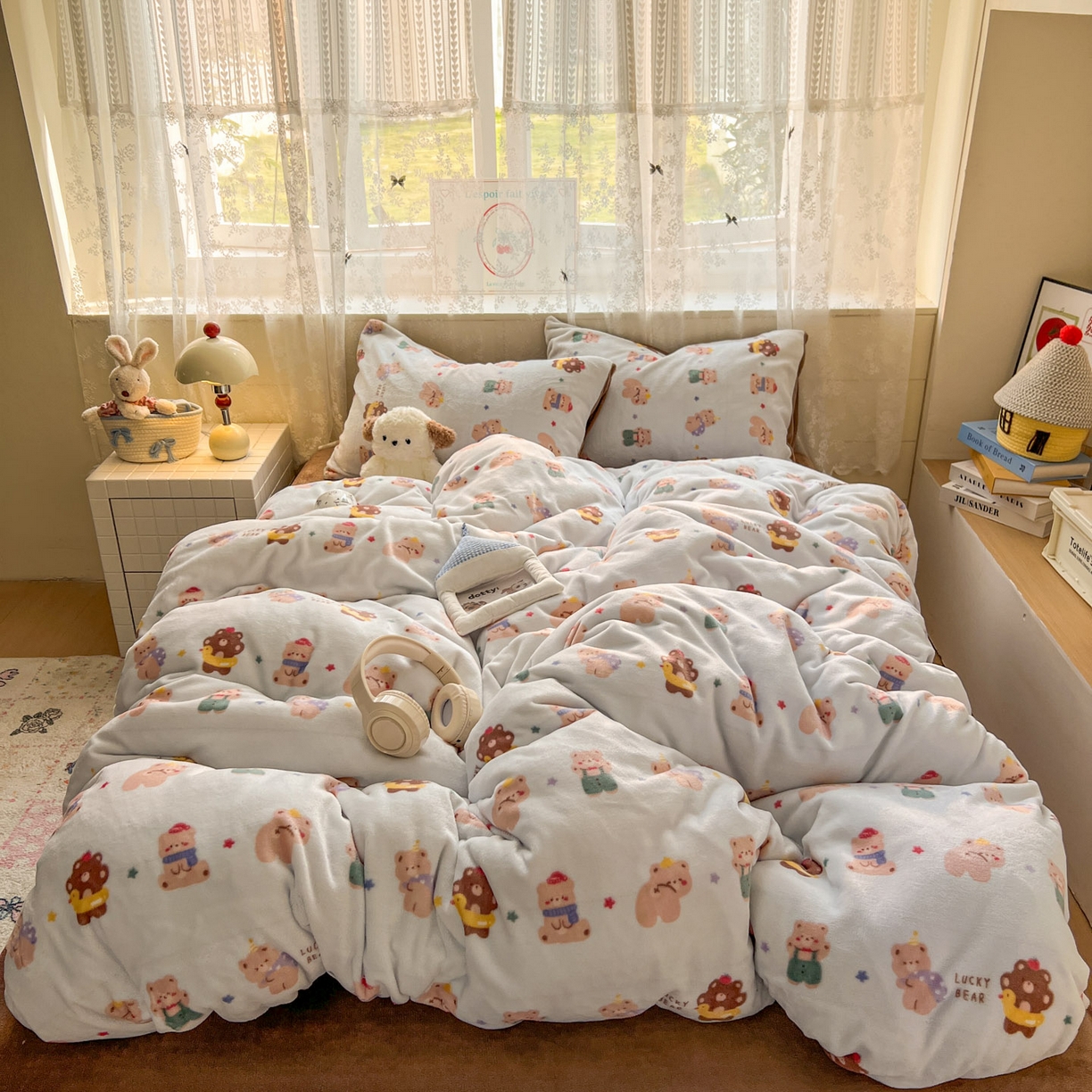 91家纺网 家纺一手货源 找家纺 冕悠家纺 2025新款A类200克加厚印花牛奶绒保暖四件套提供买家秀 小熊历险记