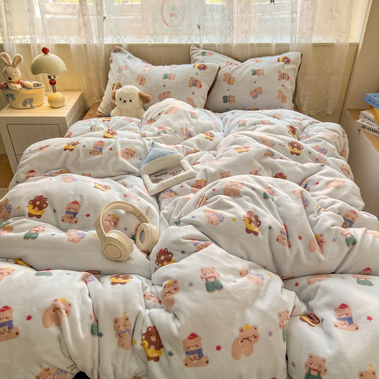91家纺网 家纺一手货源 找家纺 冕悠家纺 2025新款A类200克加厚印花牛奶绒保暖四件套提供买家秀 小熊历险记