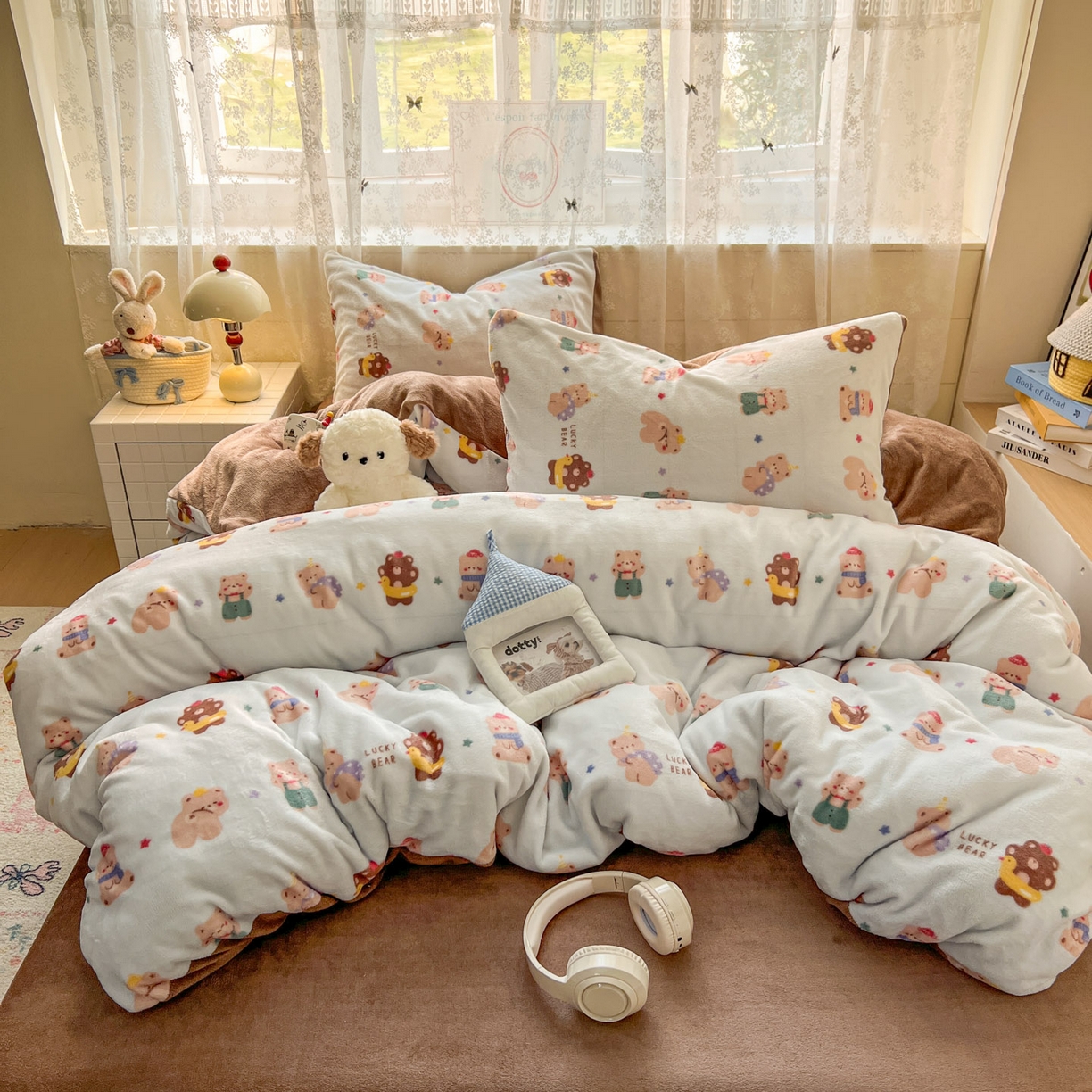 91家纺网 家纺一手货源 找家纺 冕悠家纺 2025新款A类200克加厚印花牛奶绒保暖四件套提供买家秀 小熊历险记