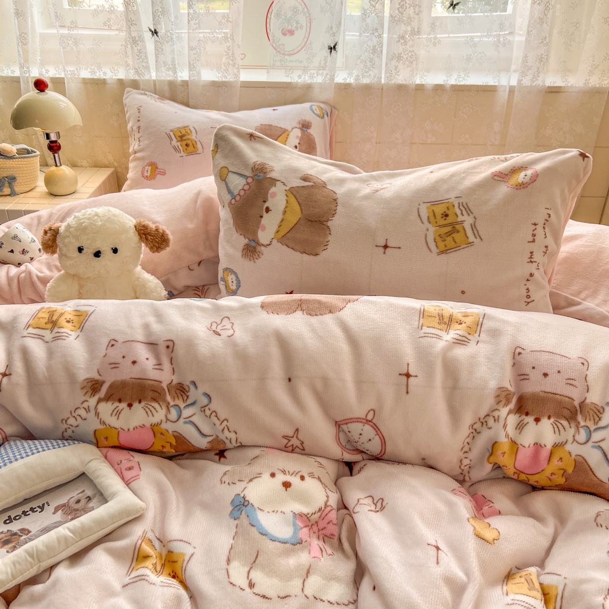 91家纺网 家纺一手货源 找家纺 冕悠家纺 2025新款A类200克加厚印花牛奶绒保暖四件套提供买家秀 蝴蝶结小狗