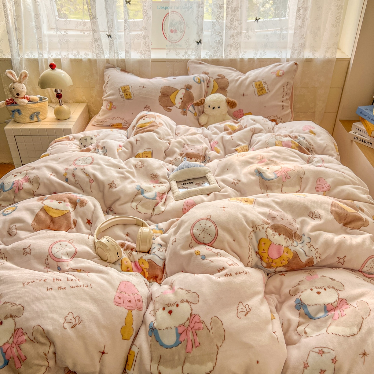 91家纺网 家纺一手货源 找家纺 冕悠家纺 2025新款A类200克加厚印花牛奶绒保暖四件套提供买家秀 蝴蝶结小狗